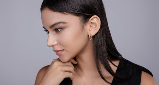 Flowing Light - Oorbellenset met hoogwaardige Moissanite S925 zilver en platina vergulde oorknopjes, een modieus en trendy accessoire, te herkennen aan een diamanten pen in geelgoud en roségoud