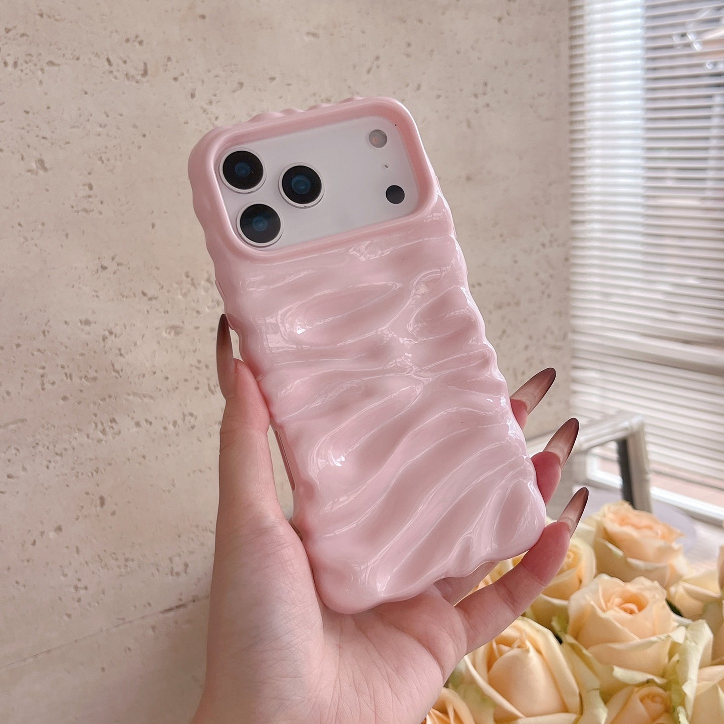 Three-dimensional Pleated Cream Pattern Suitable For Simple Solid Color Shell