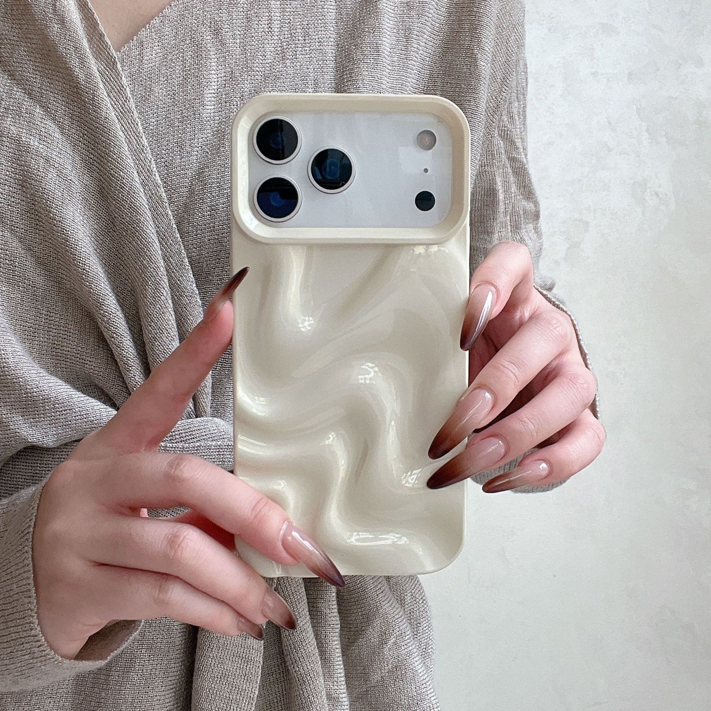 صدفة ناعمة ثلاثية الأبعاد بتصميم تموجات الماء على الطريقة الكورية