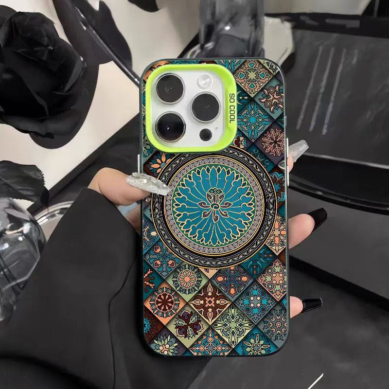 Ethnic Style Patterned Phone Case Niche